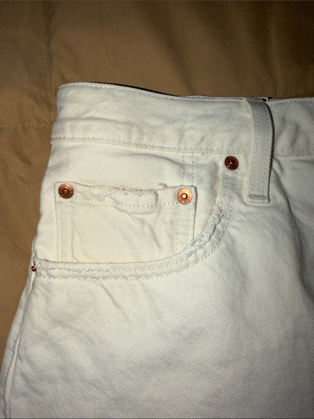 Levi's White 501 Denim Shorts - Picture 4 of 6
